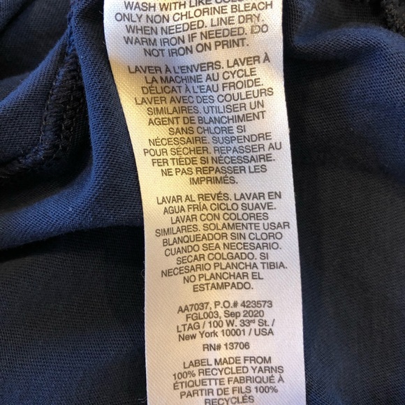 2 Adidas tees, size M - Picture 13 of 13